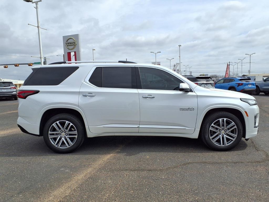 Used 2023 Chevrolet Traverse High Country w/ LPO, Floor Liner Package FWD image 8