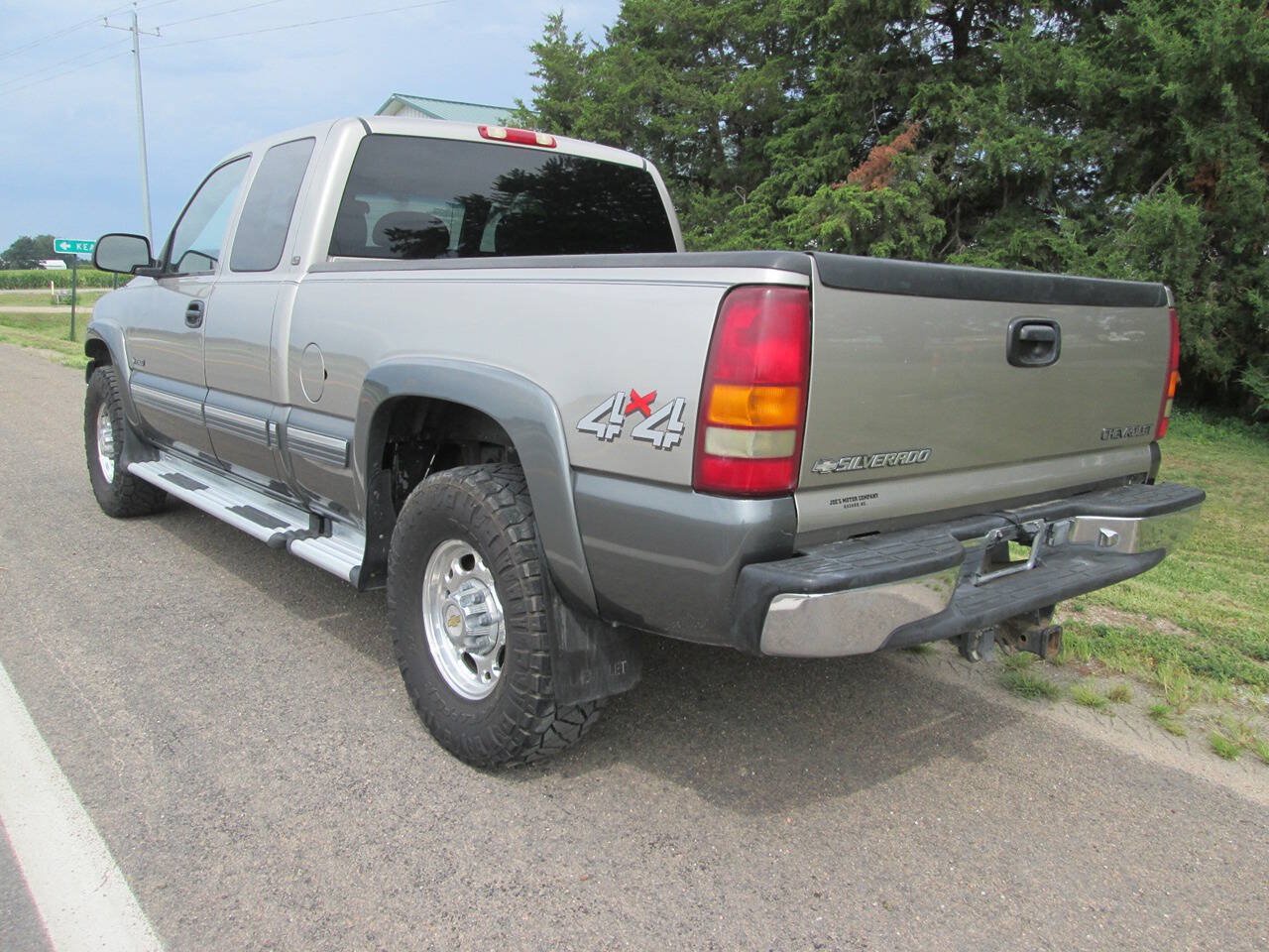 Used 2000 Chevrolet Silverado 2500 LT AWD/4WD image 9
