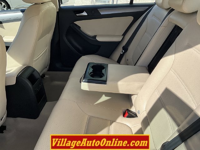 Used 2013 Volkswagen Jetta TDI FWD image 24