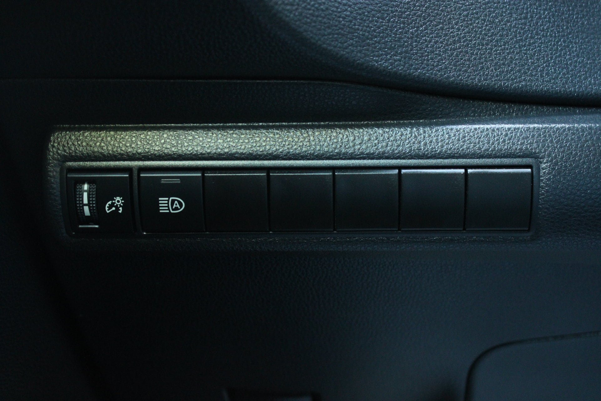 Used 2025 Toyota Corolla LE FWD image 27