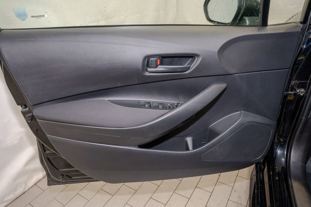 Used 2023 Toyota Corolla LE image 11