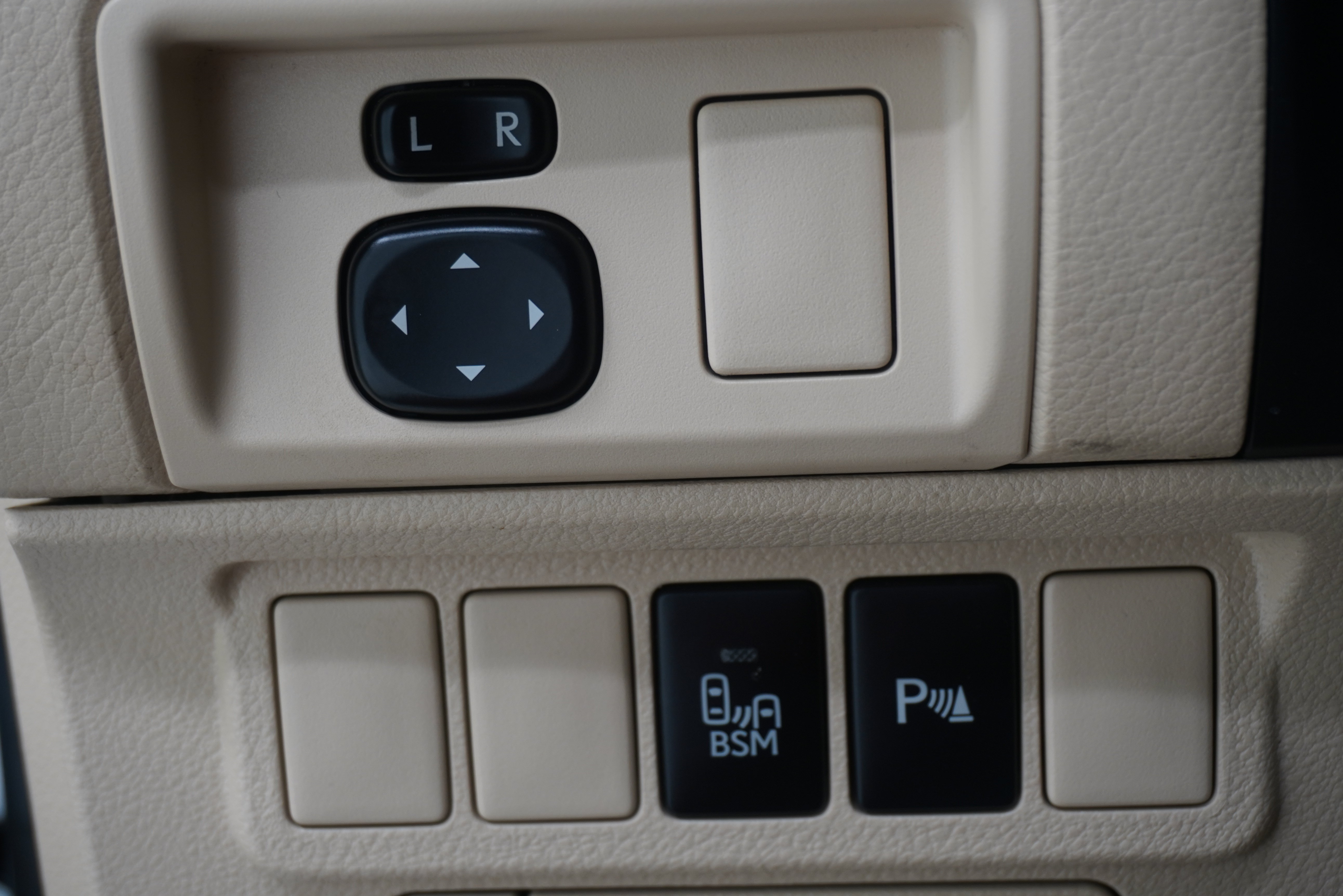 Used 2013 Lexus ES 350 w/ Luxury Pkg FWD image 27