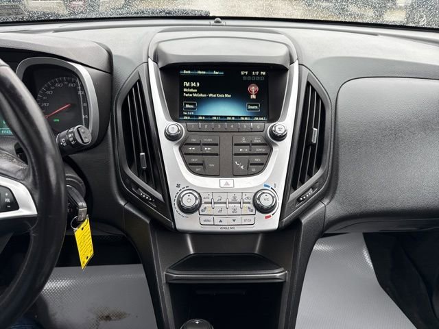 Used 2017 Chevrolet Equinox Premier w/ Enhanced Convenience Package AWD/4WD image 7