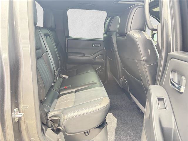 Used 2022 Nissan Frontier PRO-4X w/ Pro-4X Premium Package AWD/4WD image 16