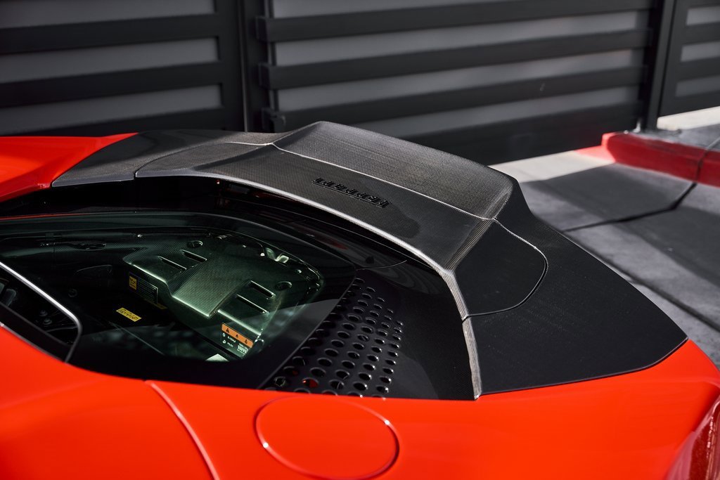 Used 2022 Ferrari SF90 Spider image 14