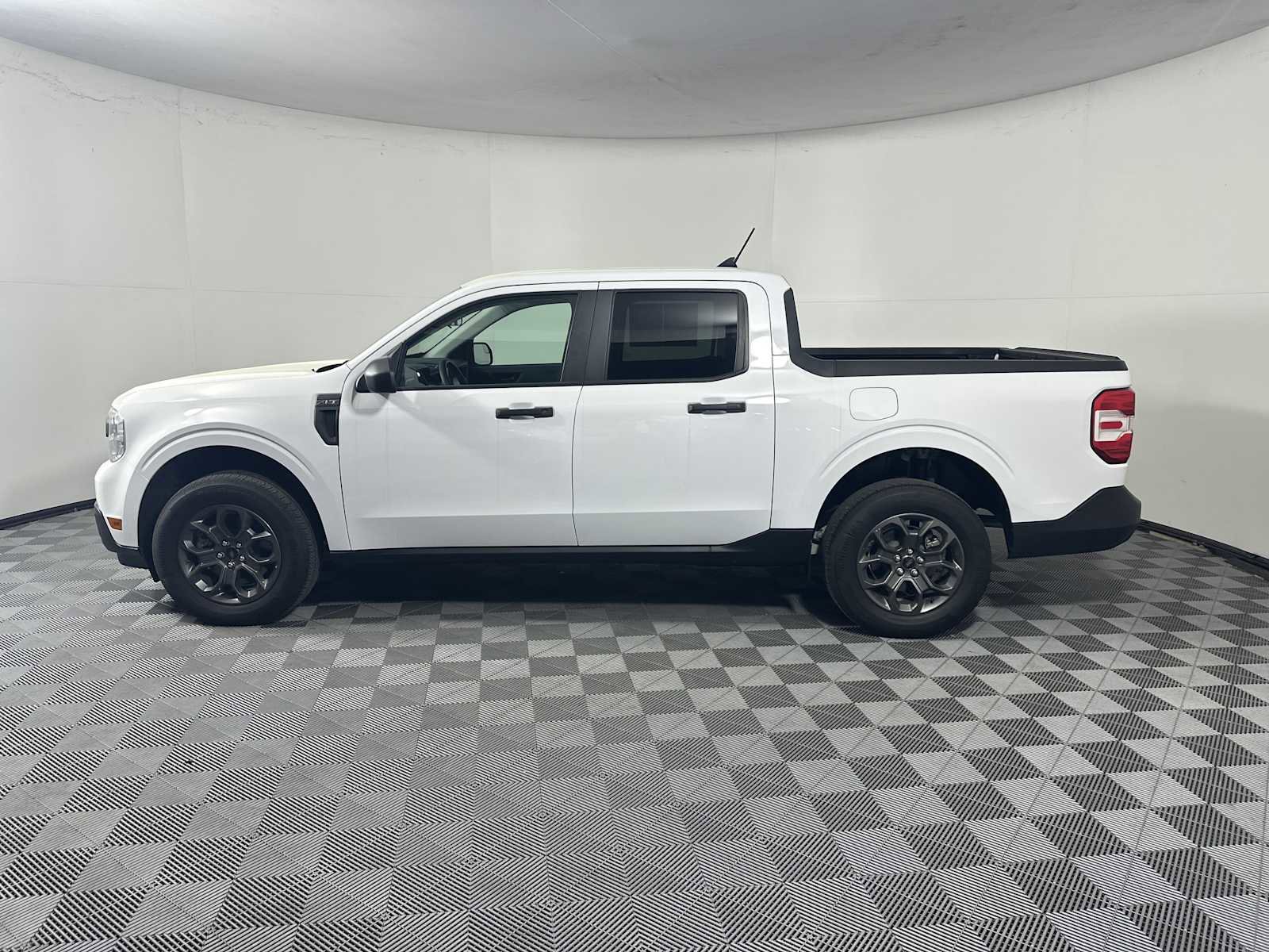 Used 2024 Ford Maverick XLT image 4