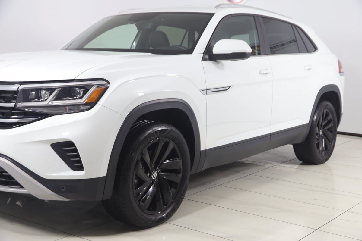 Used 2023 Volkswagen Atlas Cross Sport SE w/ Black Wheel Package AWD/4WD image 43