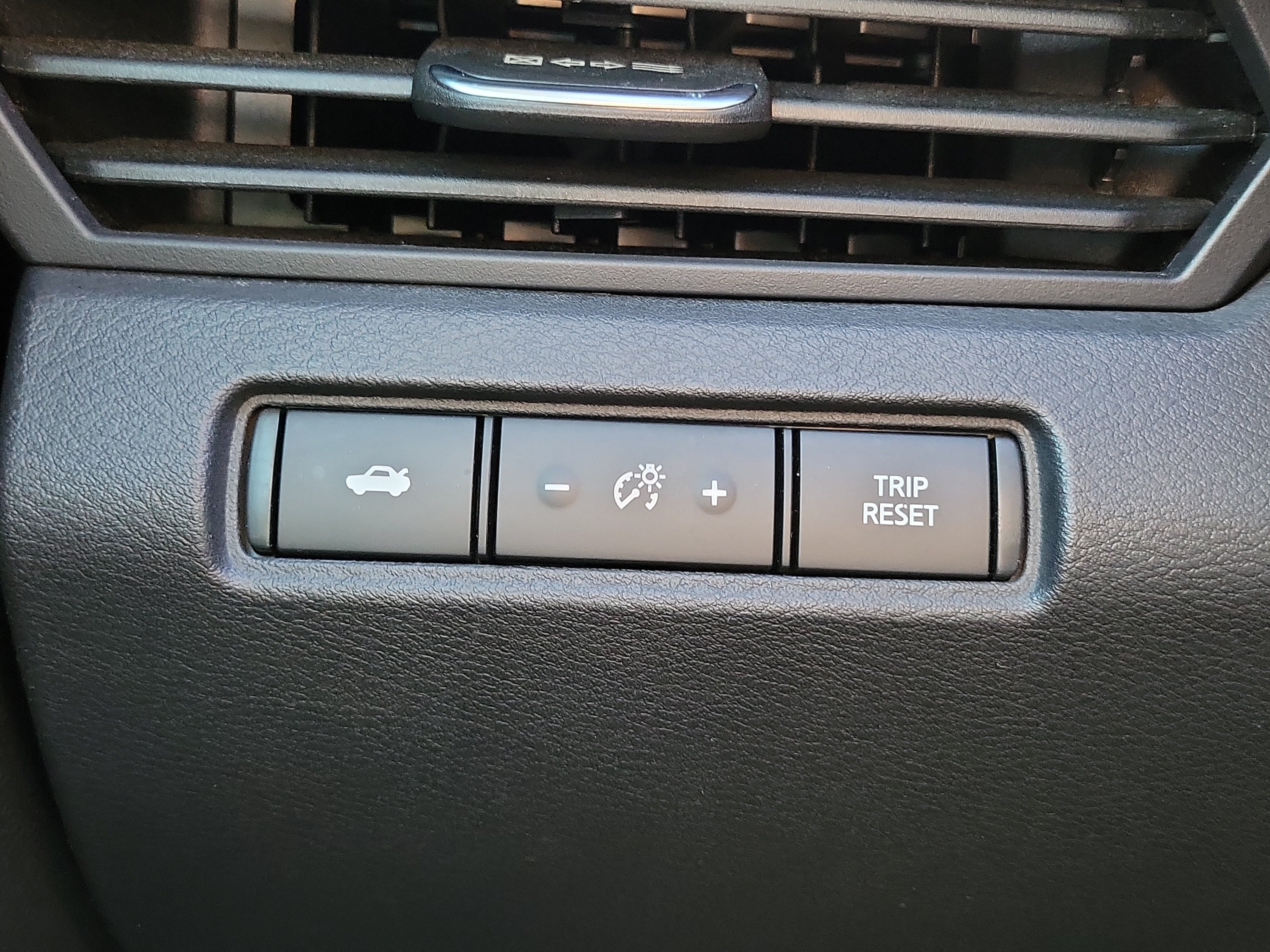 Used 2022 Nissan Altima 2.5 SR FWD image 29