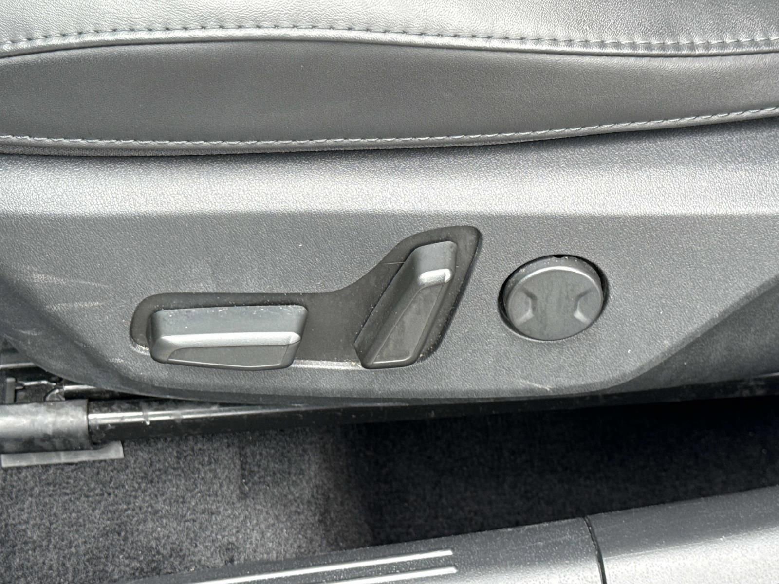 Used 2023 Kia Niro EX w/ EX Cold Weather Package image 21