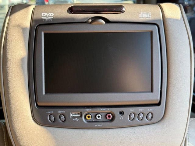 Used 2017 Cadillac Escalade Luxury image 16