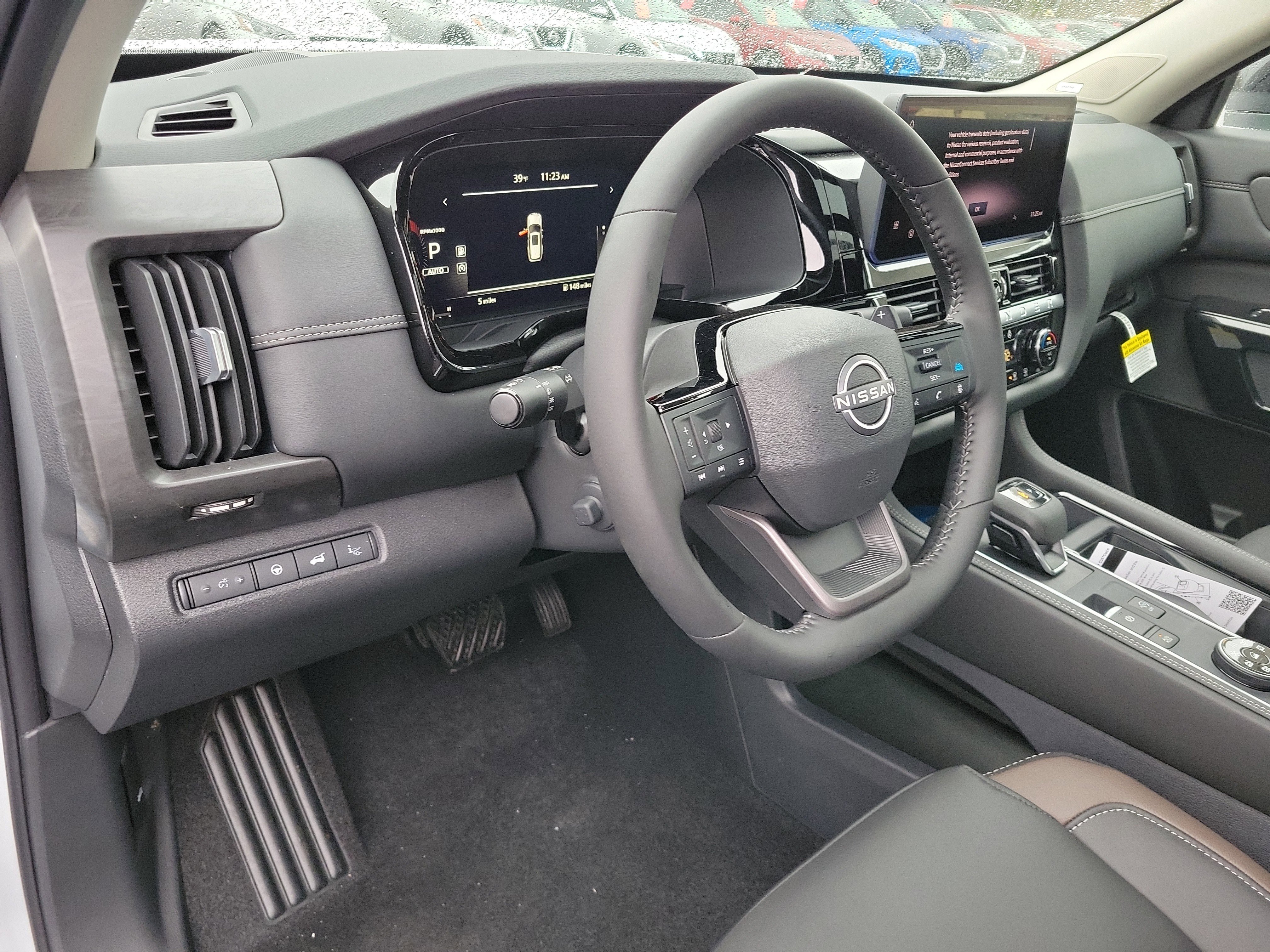 New 2026 Nissan Pathfinder Platinum image 9