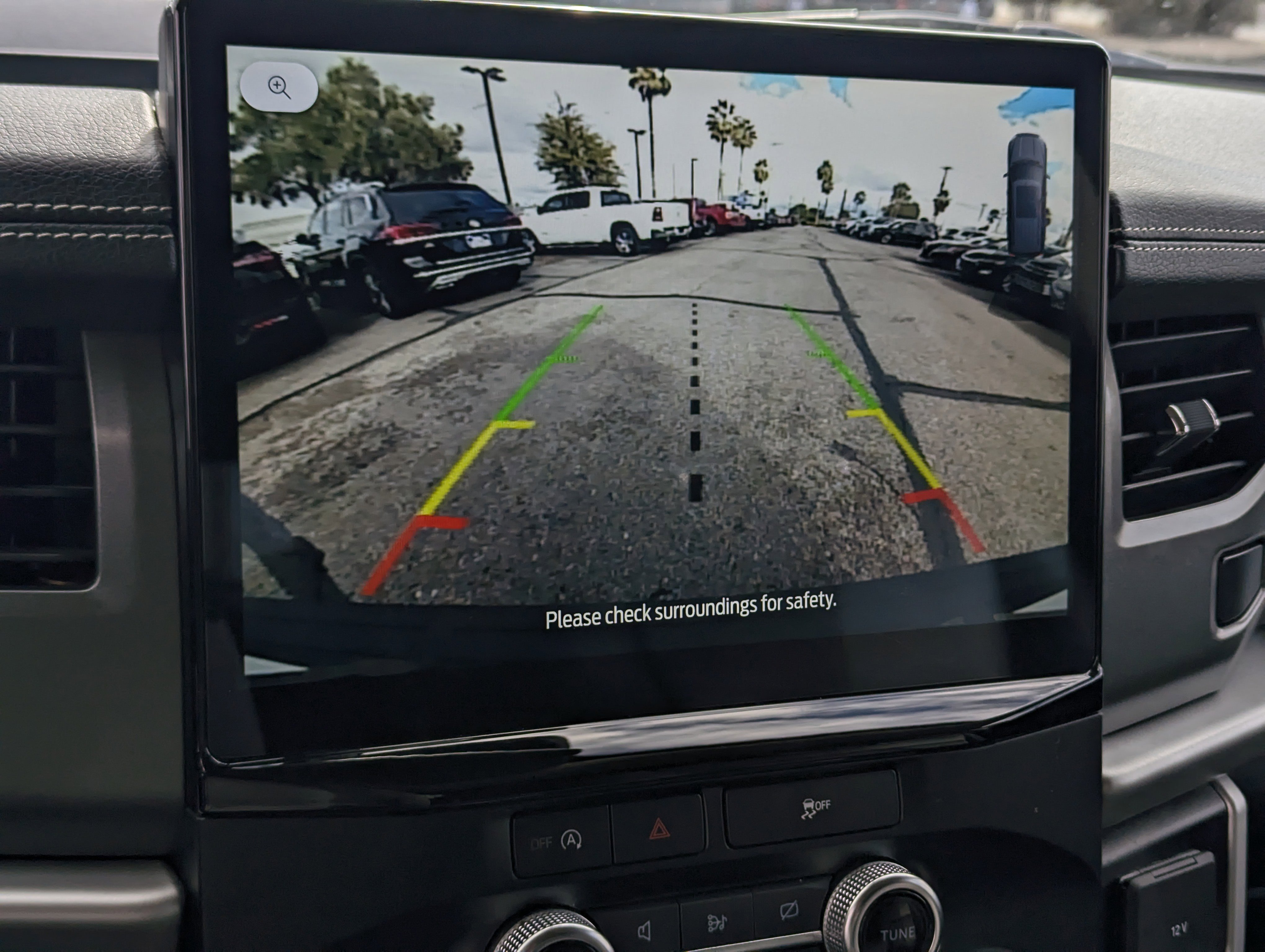 Used 2024 Ford Expedition XLT image 12