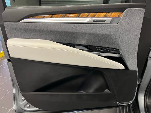 Certified 2025 Cadillac Escalade Sport Platinum w/ LPO, ONYX Package image 10