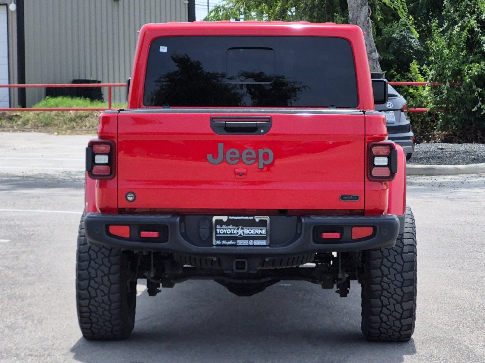 Used 2020 Jeep Gladiator Rubicon AWD/4WD image 4