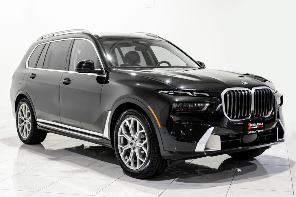 Used 2024 BMW X7 xDrive40i AWD/4WD image 3