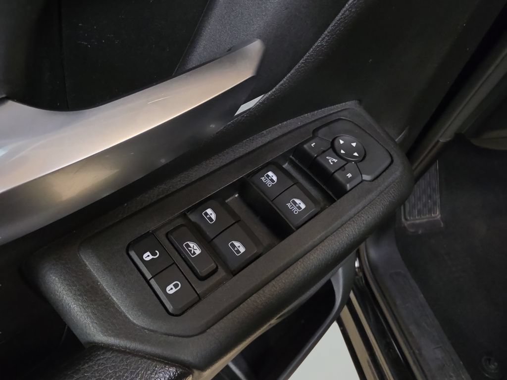 Certified 2025 RAM 1500 Big Horn AWD/4WD image 12