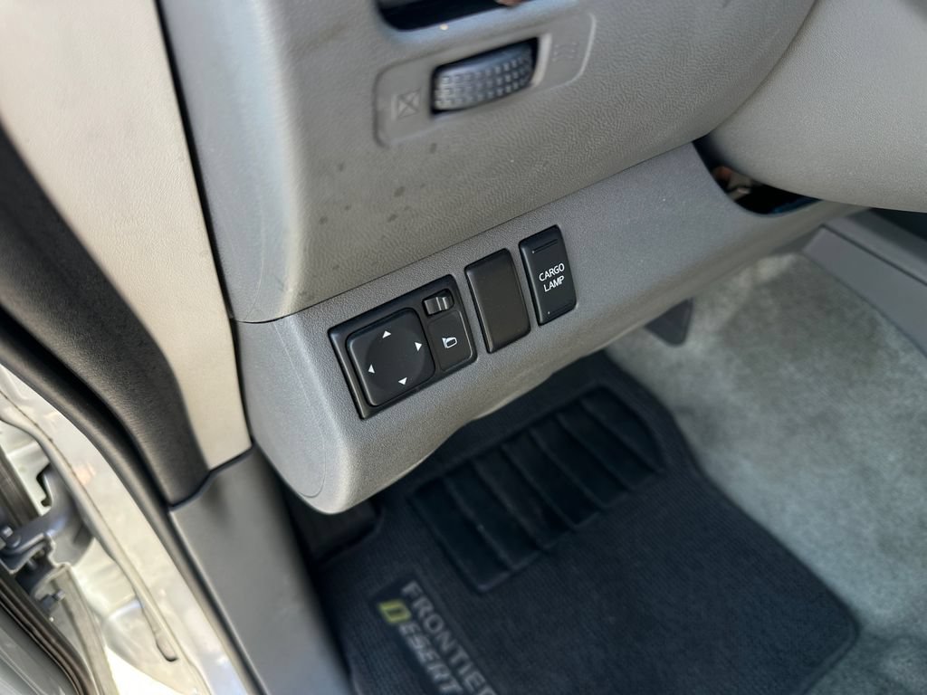 Used 2018 Nissan Frontier SV RWD image 22