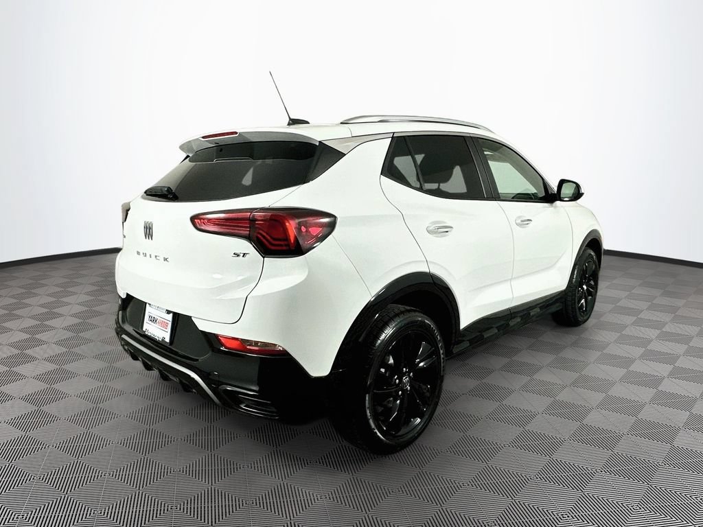 Used 2024 Buick Encore GX Sport Touring AWD/4WD image 11