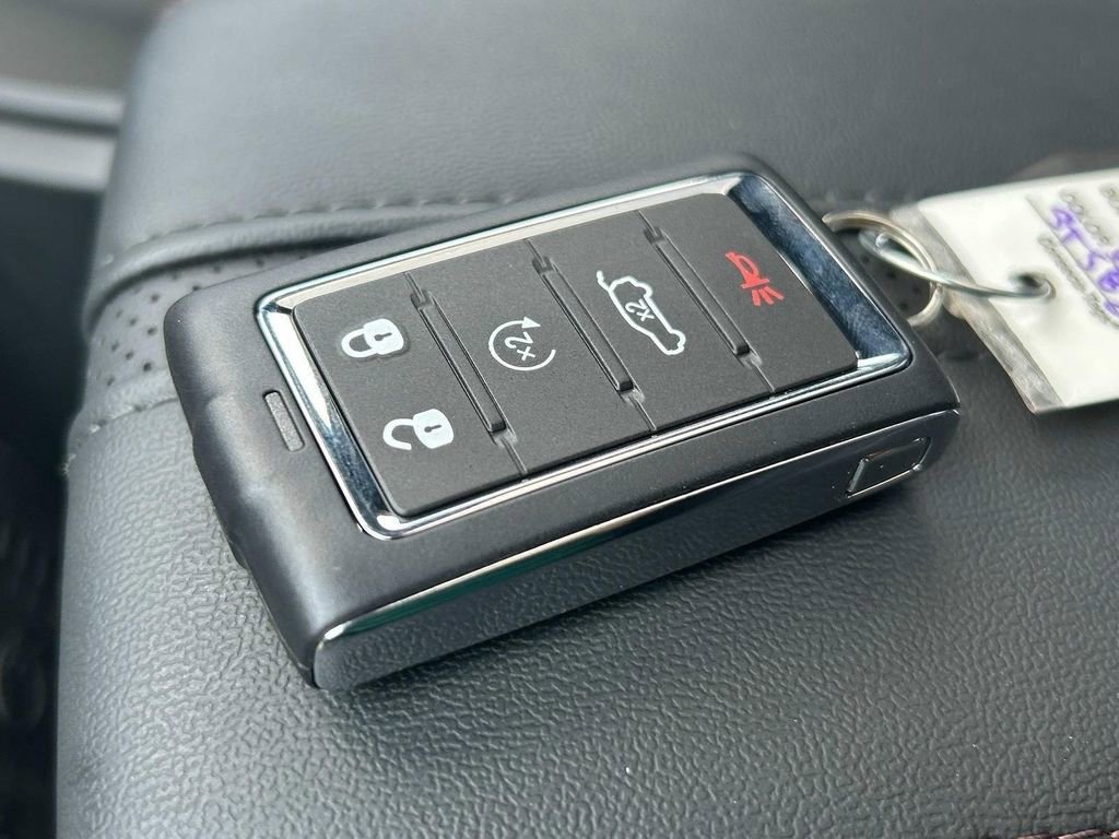 New 2025 Jeep Wagoneer S Limited AWD/4WD image 13