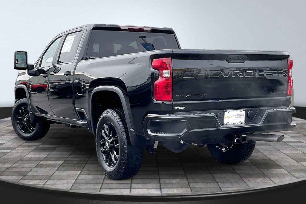 Used 2025 Chevrolet Silverado 2500 Custom w/ Custom Value Package image 13