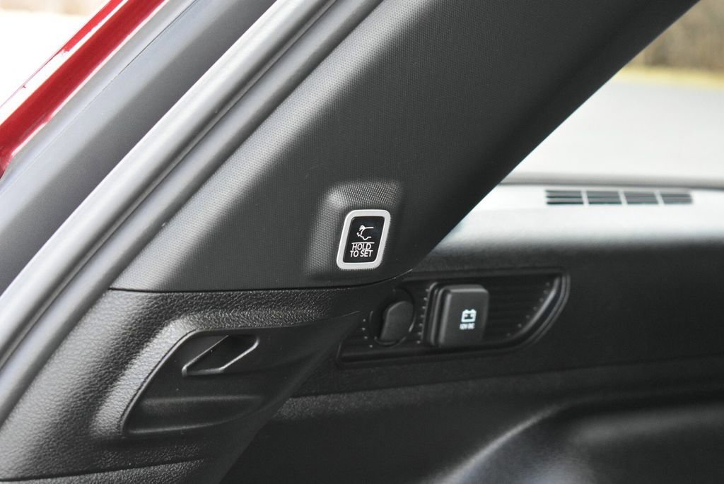 Used 2024 Jeep Grand Cherokee Altitude image 34