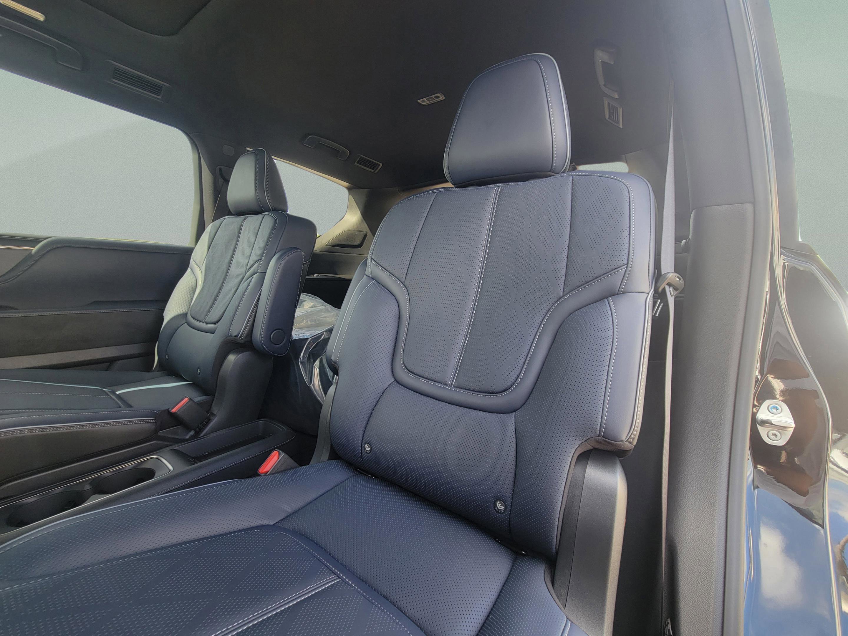 Used 2026 INFINITI QX80 4WD w/ Sport Exterior Package image 22