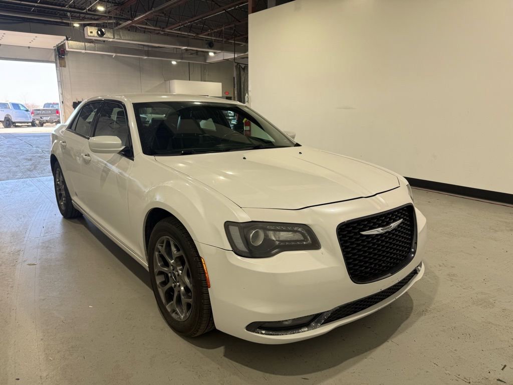 Used 2016 Chrysler 300 S image 4