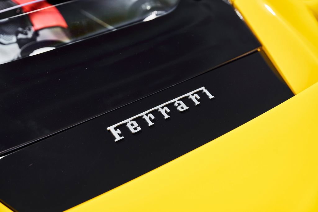 Used 2021 Ferrari F8 Tributo image 12