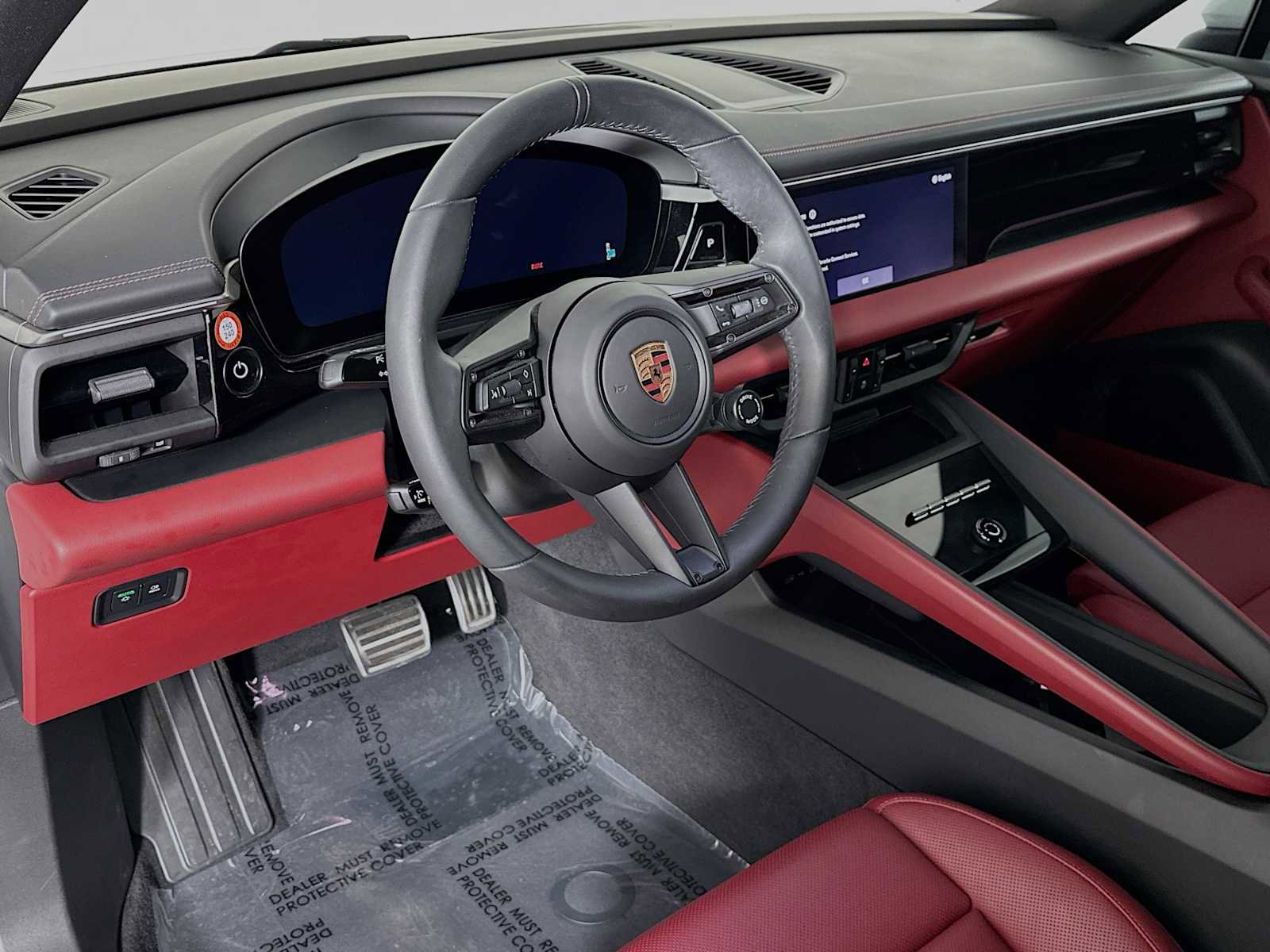 Certified 2025 Porsche Macan 4S Electric image 4