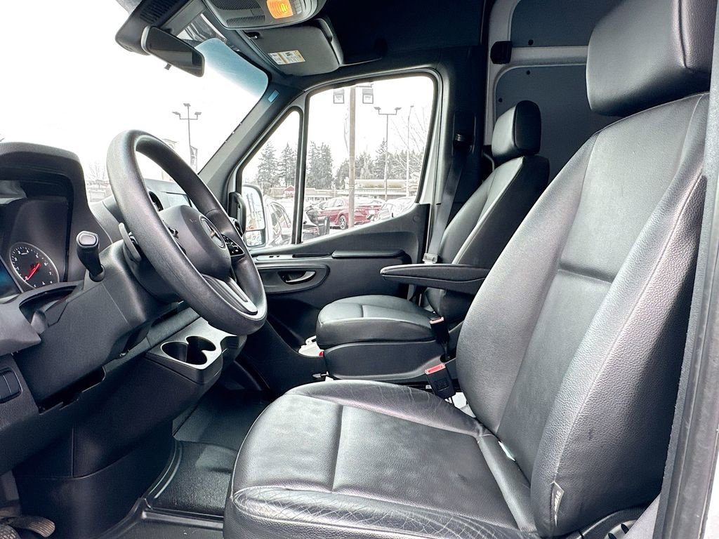 Used 2023 Mercedes-Benz Sprinter 2500 image 10