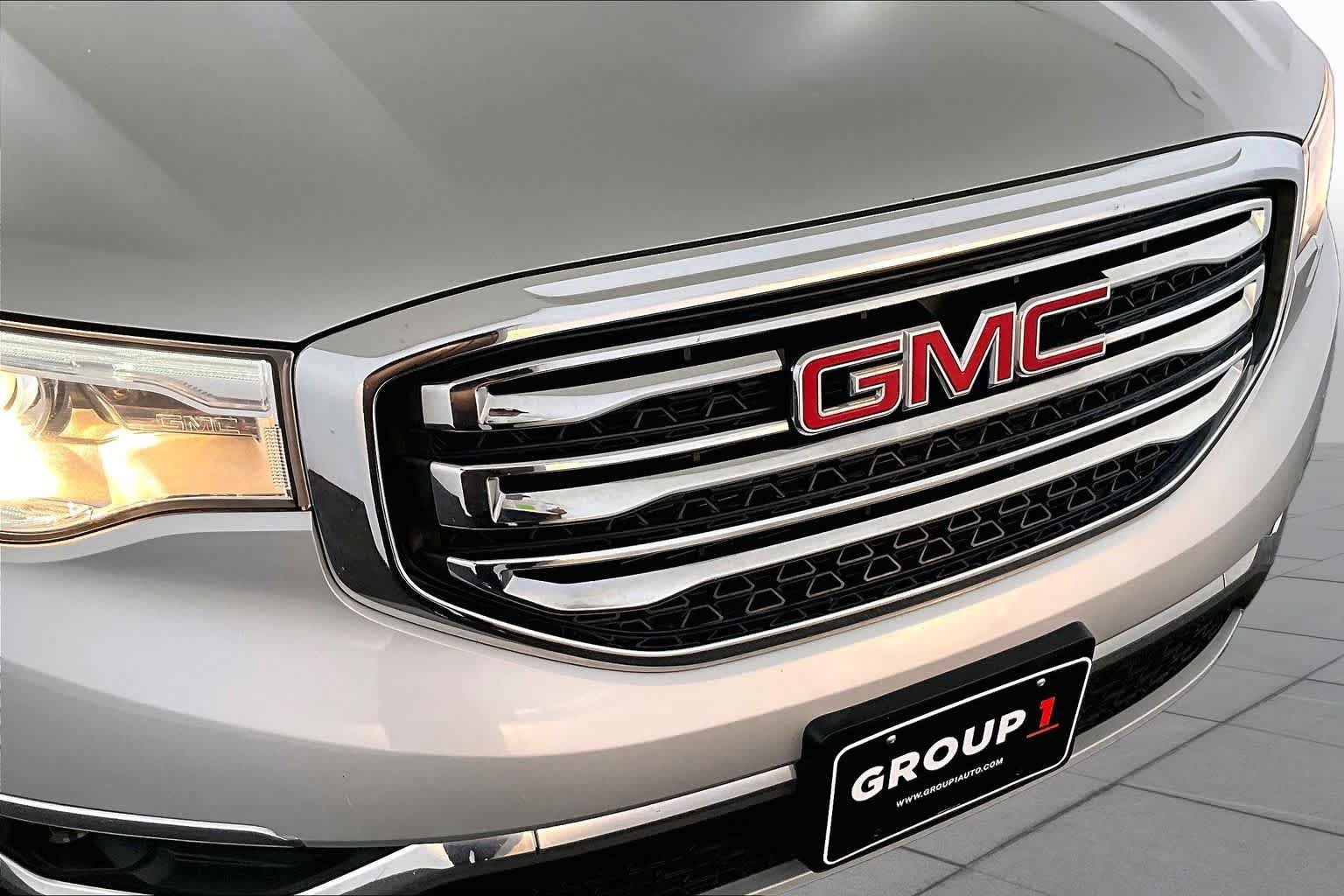 Used 2017 GMC Acadia SLT AWD/4WD image 30