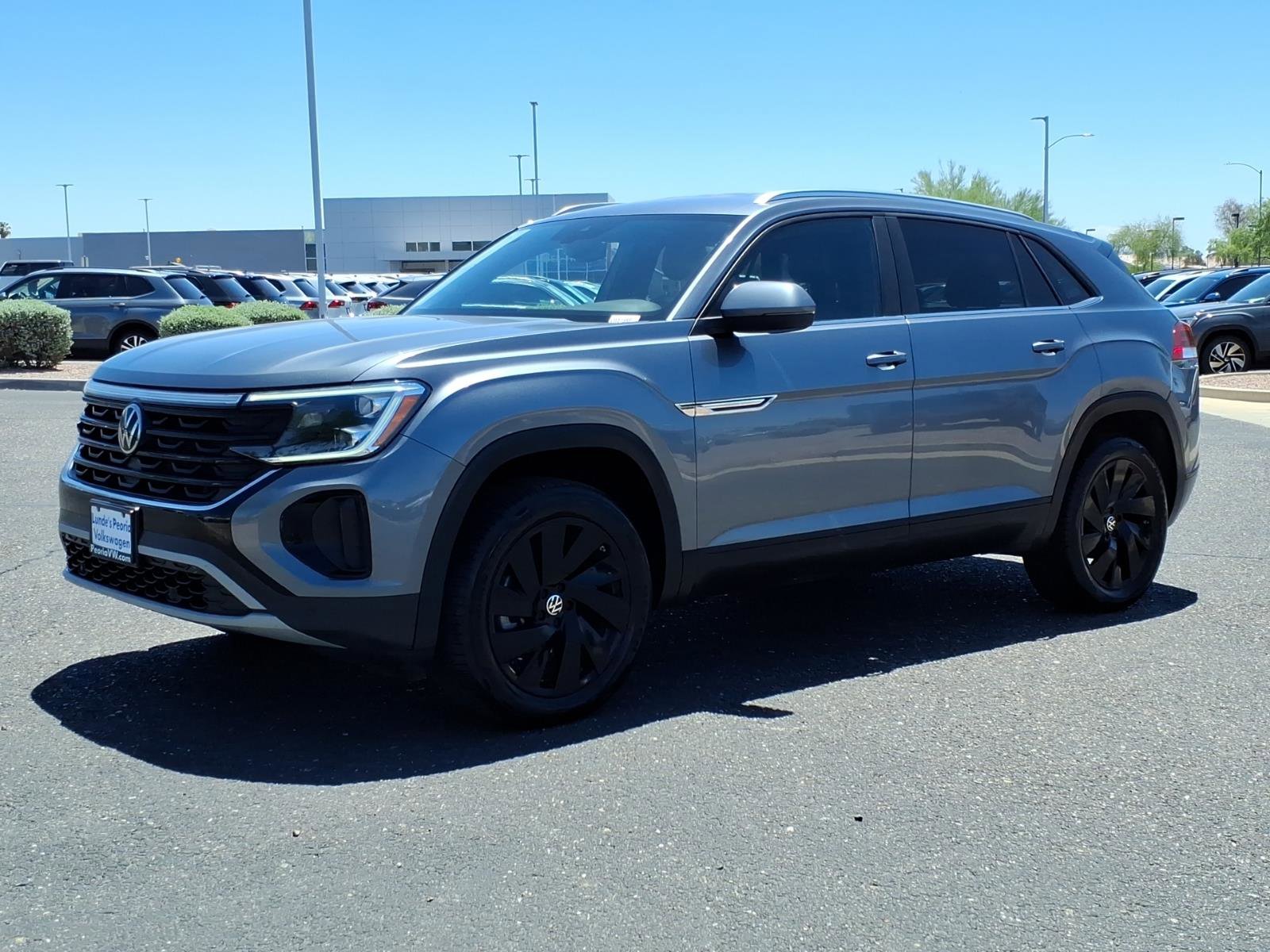 Certified 2024 Volkswagen Atlas Cross Sport SE FWD image 3