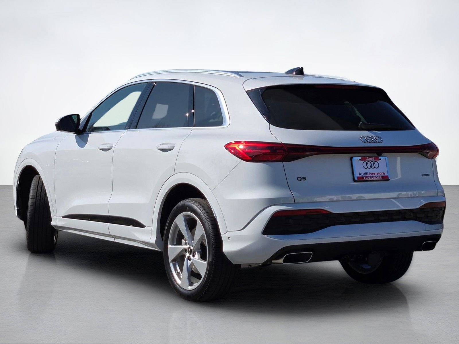 New 2025 Audi Q5 Premium Plus AWD/4WD image 4