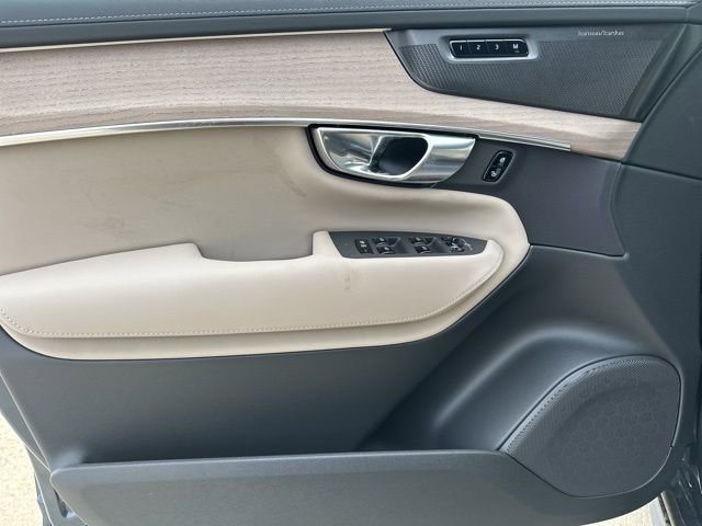 New 2026 Volvo XC90 B6 Plus w/ Protection Package AWD/4WD image 14