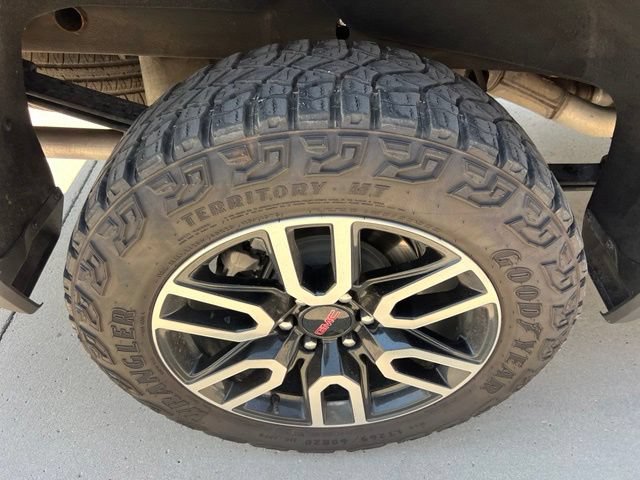 Used 2024 GMC Sierra 1500 AT4 w/ AT4 Premium Package AWD/4WD image 22