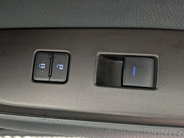 Used 2021 Toyota Camry SE image 31