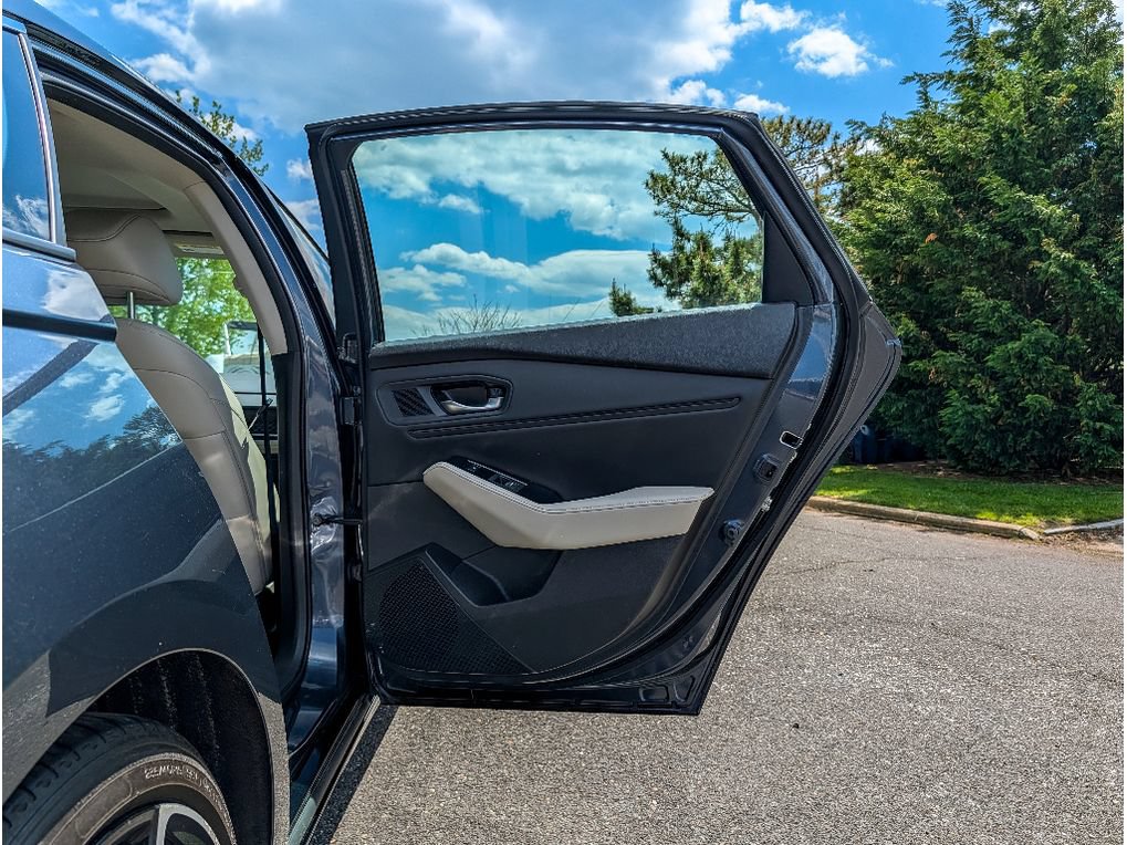 Used 2023 Honda Accord Touring image 12