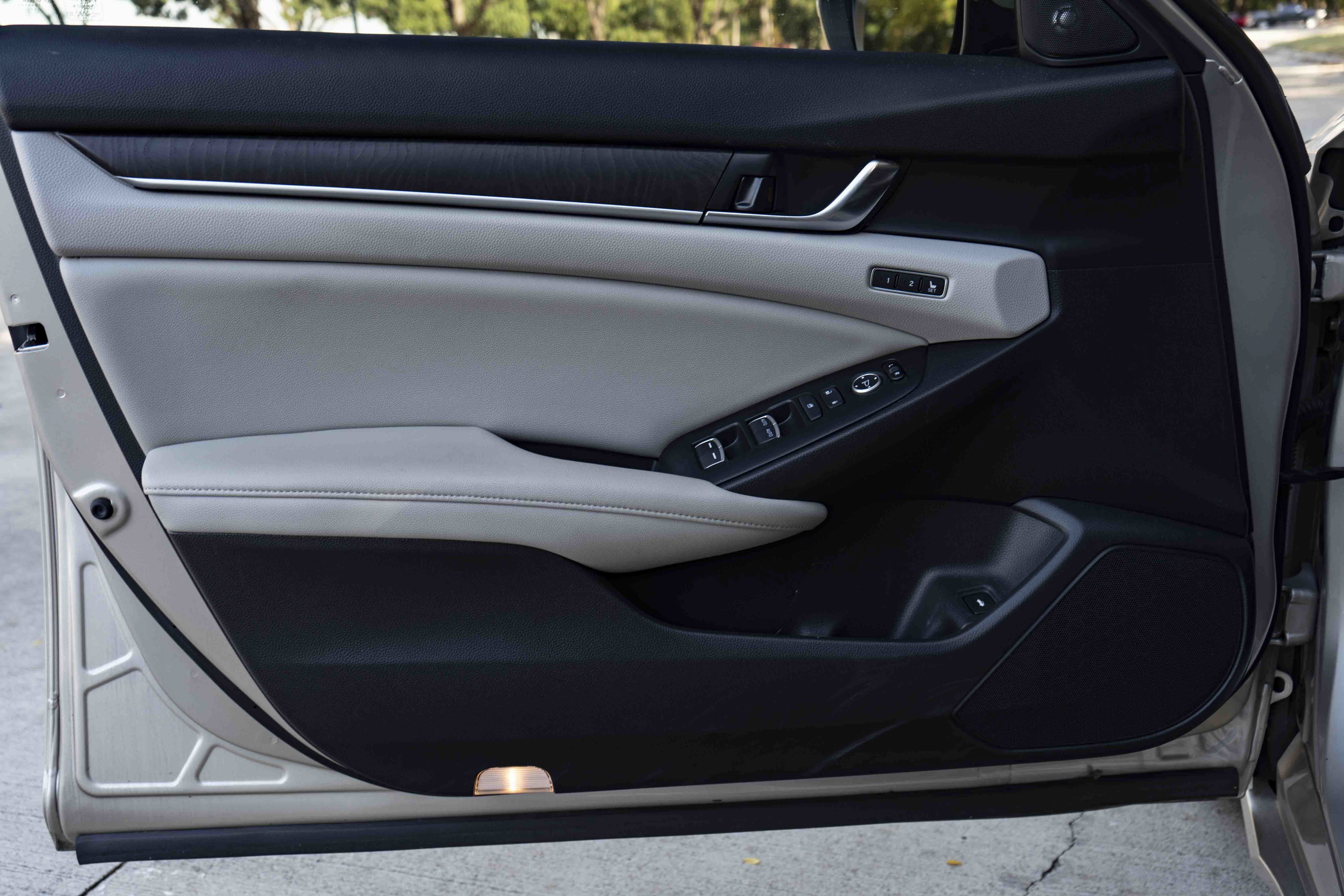 Used 2020 Honda Accord Touring image 35