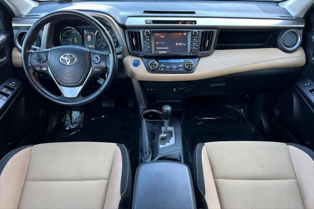 Certified 2017 Toyota RAV4 XLE w/ Convenience Package AWD/4WD image 3