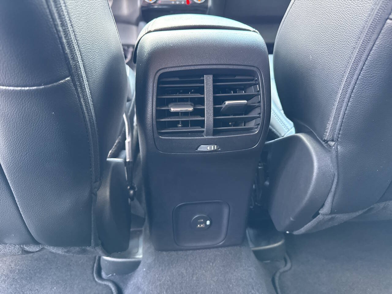 Used 2022 Ford Escape SEL w/ Technology Package FWD image 27