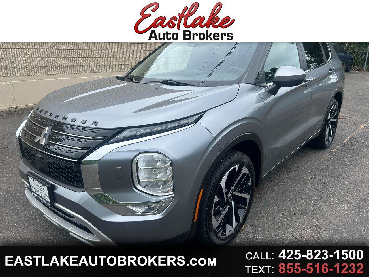 Used 2023 Mitsubishi Outlander SE AWD/4WD image 1