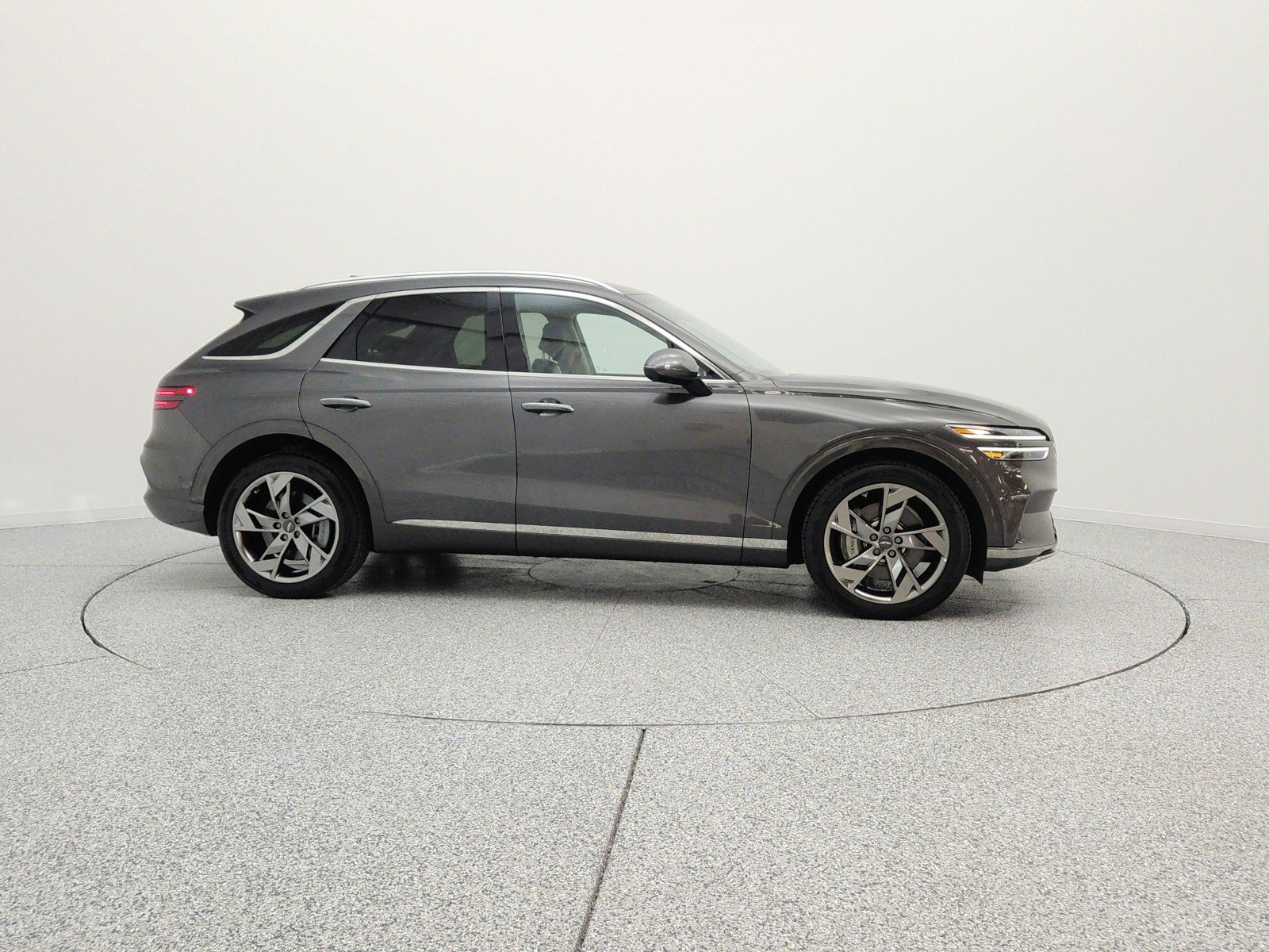 Used 2023 Genesis Electrified GV70 AWD/4WD image 4