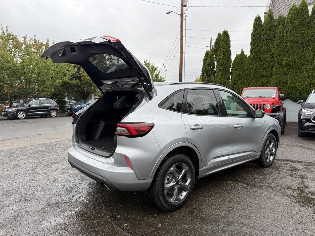 Used 2023 Ford Escape ST-Line image 17