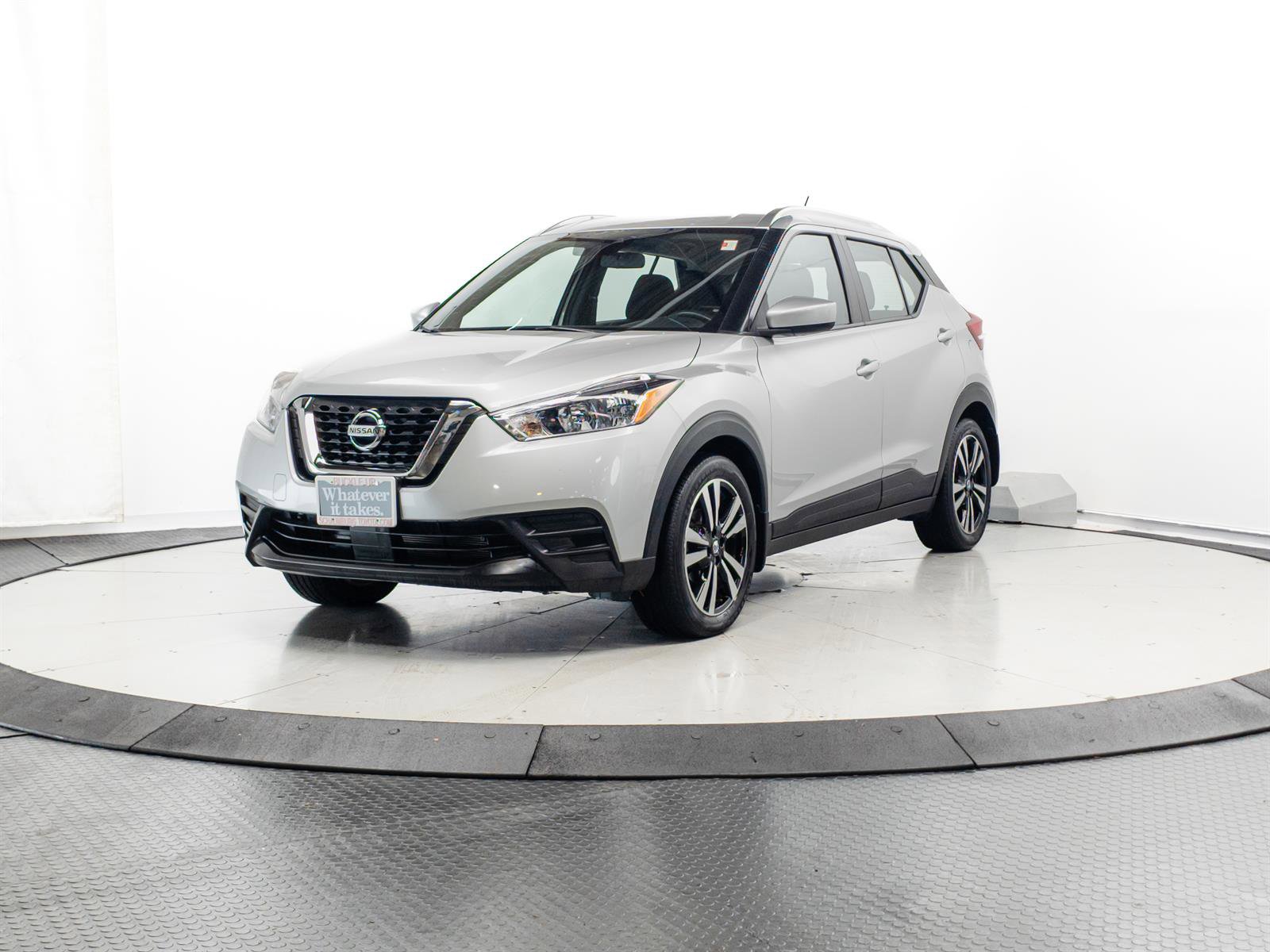 Used 2020 Nissan Kicks SV image 3