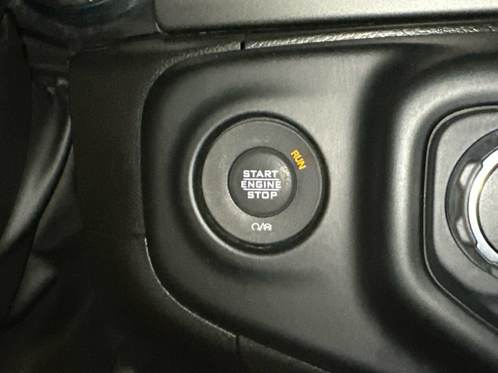 Used 2022 Jeep Wrangler Sport AWD/4WD image 28