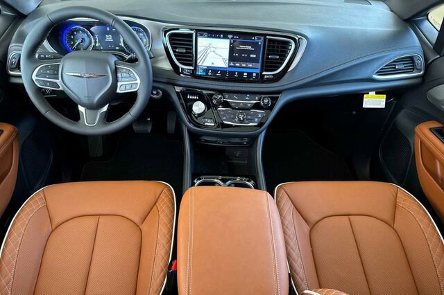 New 2026 Chrysler Pacifica Pinnacle image 10