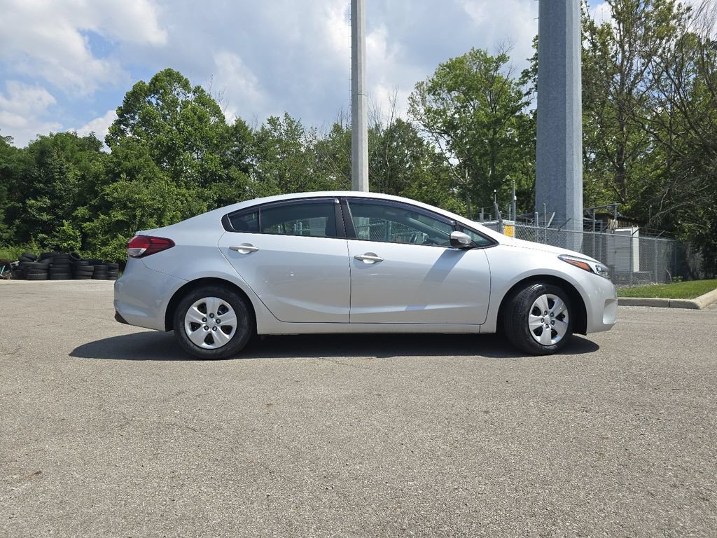 Used 2017 Kia Forte LX FWD image 11