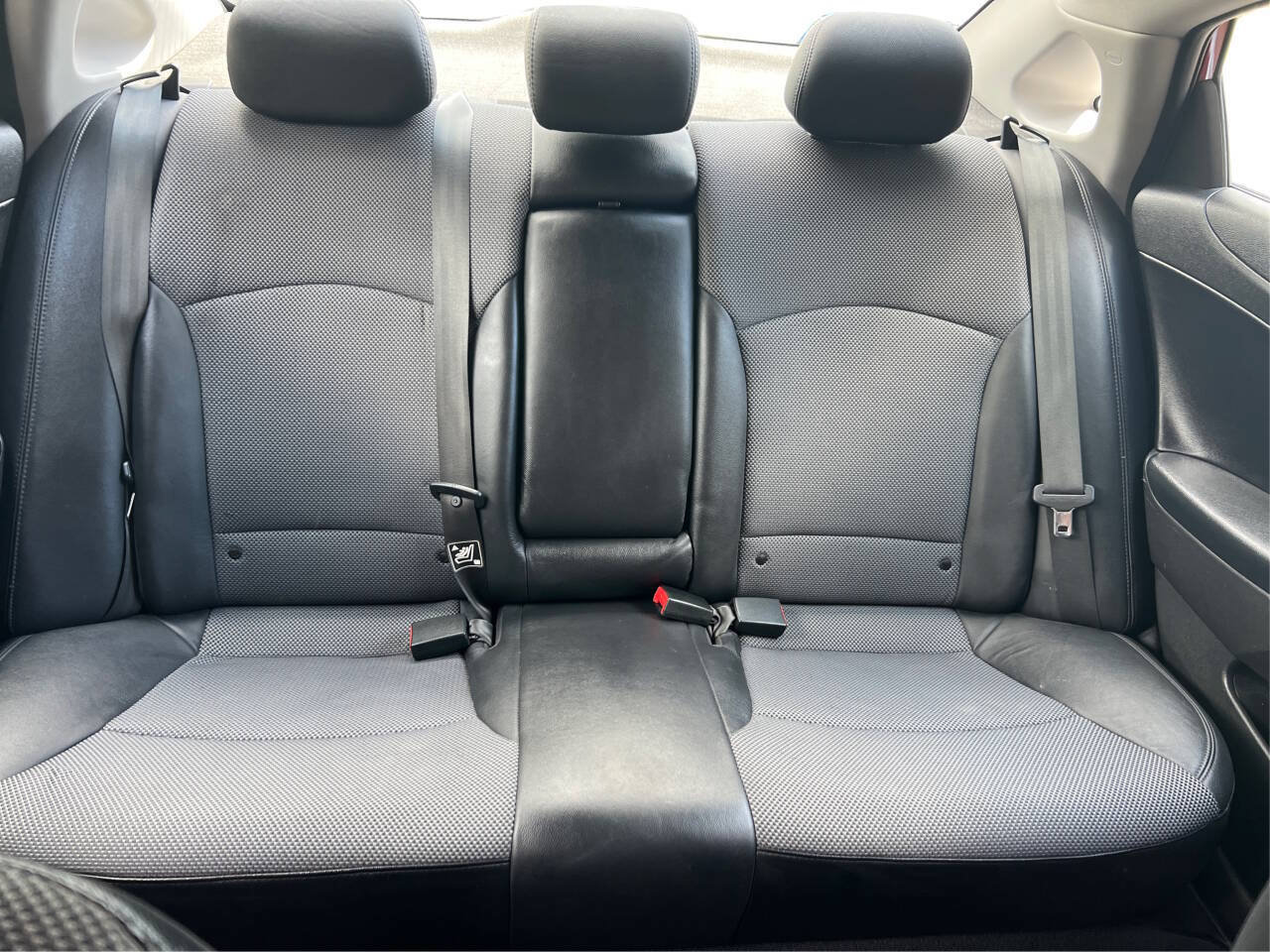 Used 2011 Hyundai Sonata SE FWD image 14