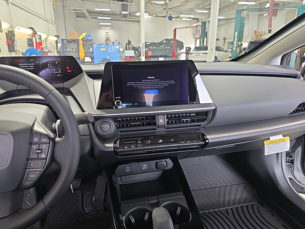 Used 2026 Toyota Prius LE FWD image 21