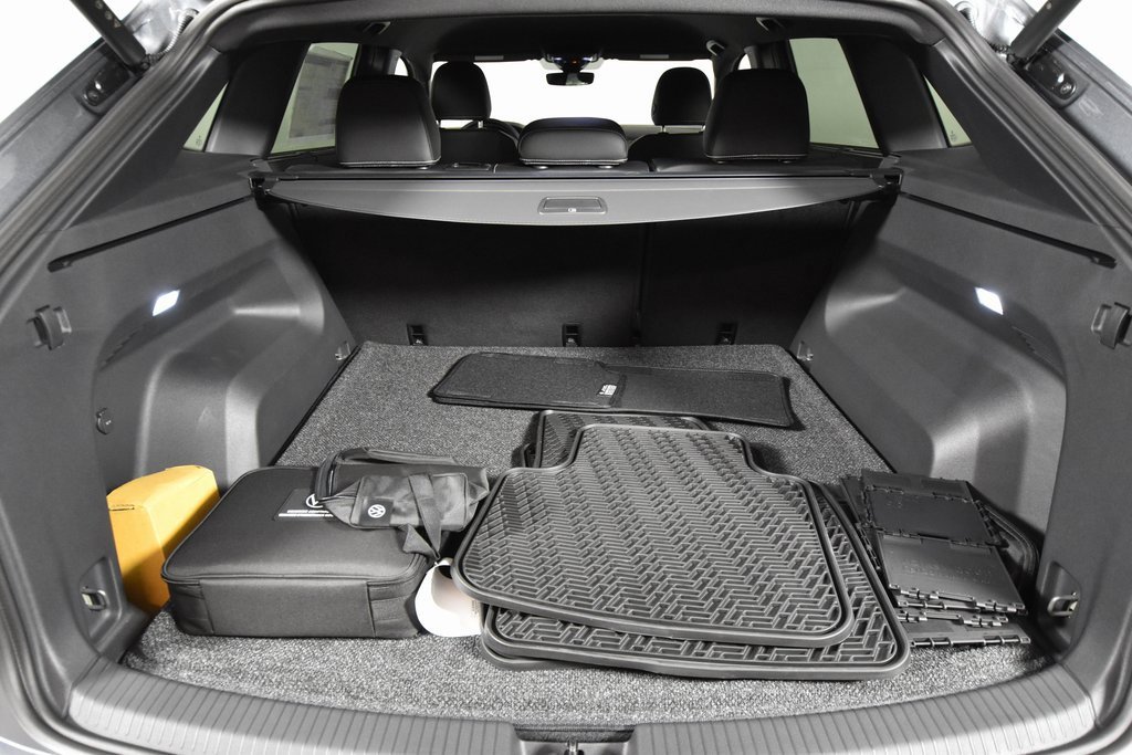 New 2025 Volkswagen Atlas Cross Sport SE image 15